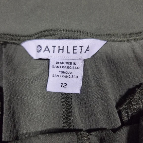 Athleta Olive Utility Shorts Stretch Athleisure Size 12 - Picture 2 of 9